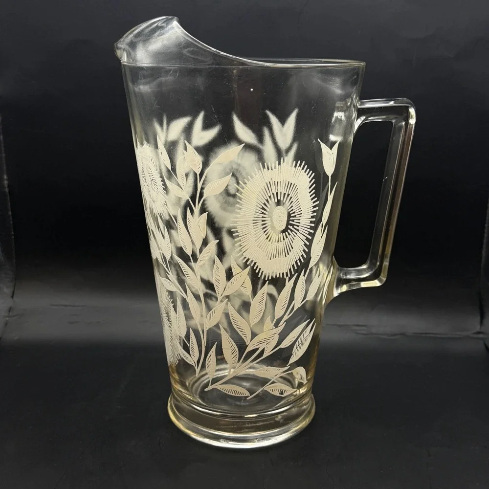 Vtg Jeanette Glass Clear Cosmos Pitcher White Frosted Floral Sunburst Design 9in